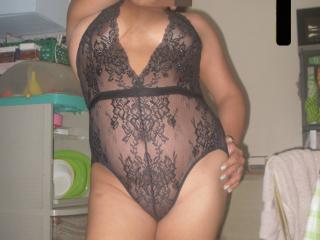 My Filipina Wife loves showing her body 2 of 9