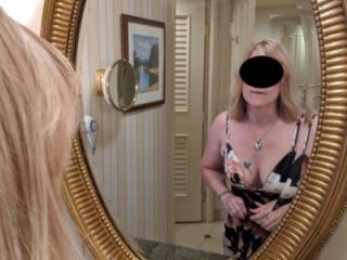 Hot KC Milf getting ready to meet bull 5 of 8