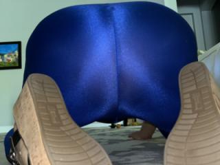 More fun in blue leggings 3 of 5