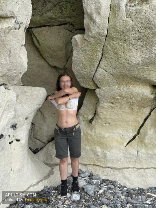 Image 3 of 20