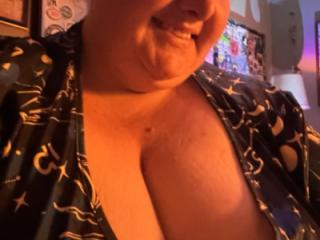 Curvy sweet wife is both naughty and nice! 5 of 13