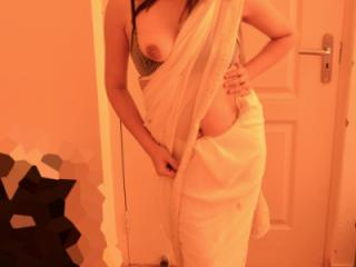 Looking Sexy in Saree 8 of 9