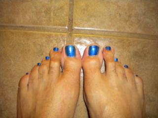 love painting my toes