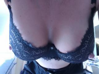 Peekaboob.... Well nipples 1 of 8