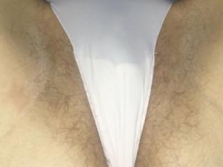 Hairy Laura thight and blindfolded in bed 1 of 11