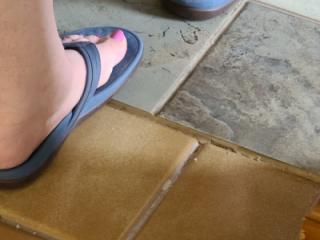 Pink toes flip flops 3 of 5