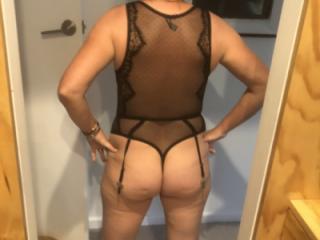 49 yo mom .... front or rear view? 6 of 7