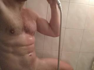 Selfies in the shower 4 of 6