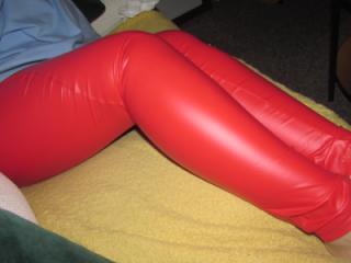 lady in red wetlook leggings 4 of 10