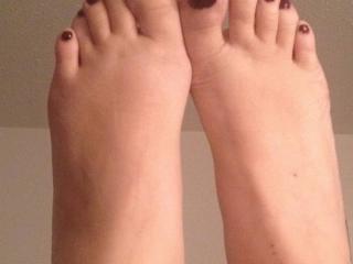 As per several requests here are some feet pictures 7 of 16