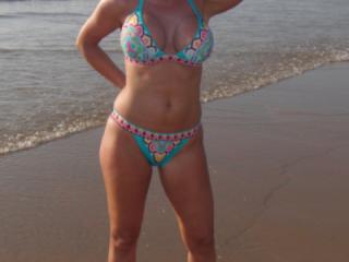 In a new (not so teasing) bikini on a dutch beach 15 of 17