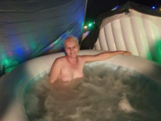 Jacuzzi 1 of 5