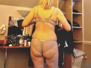 UK Blonde Milf repost 10 of 20