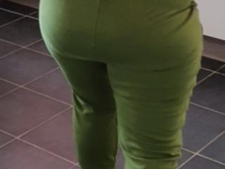 show her ass 1 of 9
