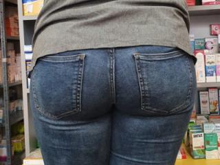my fat huge juicy ass in tight jeans 19 of 20