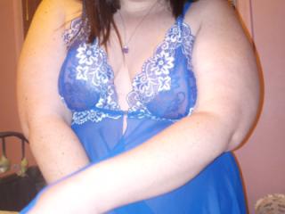 34 YEAR OLD MILF 1 of 4