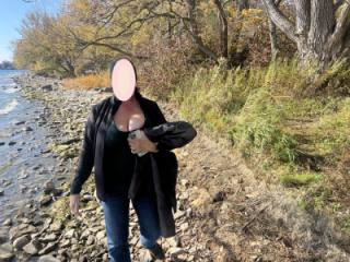Linny loves to flash her big mile tits 3 of 17