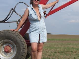 Anja 136 Herbstspaziergang einer MILF 3 of 14