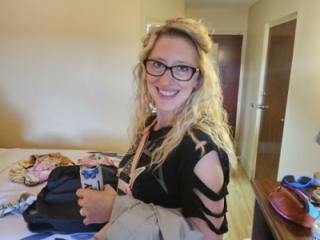 Conservative wife gets naked in hotel 9 of 20