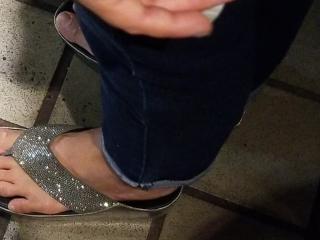 Mature Asian bitch feet