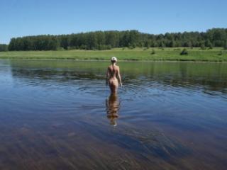 Naked in Volga 4 of 20