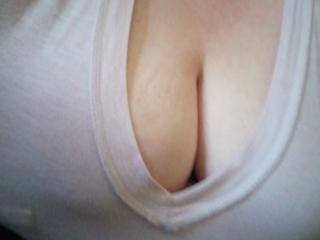Cleavage 1 of 5