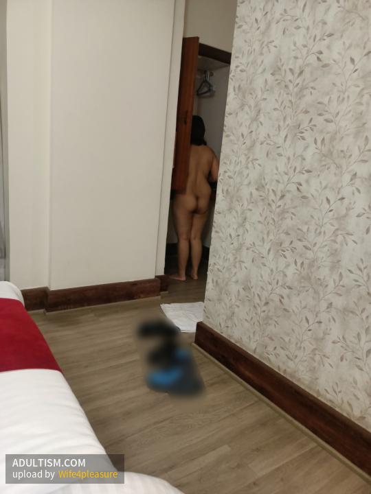Image 2 of 10