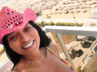 Thursday beach outfit