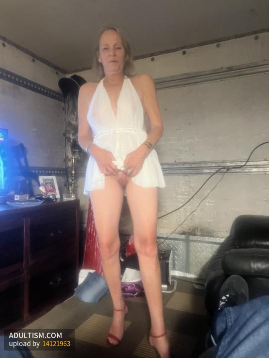 Image 4 of 8