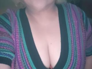 Do you like my outfit? 1 of 7