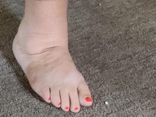 Orange toes 2 of 4