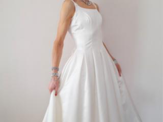 35 Alessia Travestita Wedding Dress 13 of 20