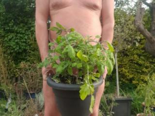 world naked gardening day2022 3 of 6