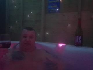 Jacuzzi 1 of 4
