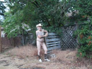 Just enjoying being nude 2 of 7