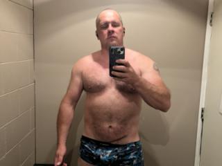 gym poses 2 of 4