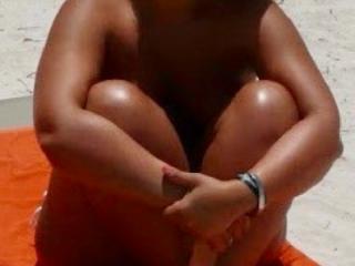 Ellen1985 sexy beach 1 of 5