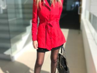 Do I look FUCKABLE in RED??? Heidi HotWife HeidiHotWife 3 of 16