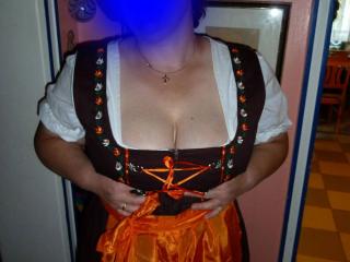 Dirndl 2 other pics 4 of 9