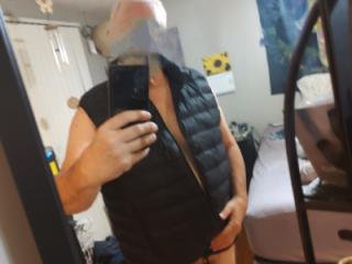 Male looking for curvy pussy 1 of 4