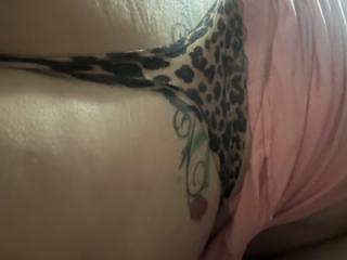 Showing leopard thong 9 of 13