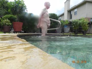 Tom Afternoon In The Pool For Adultism 25 Jun 2018