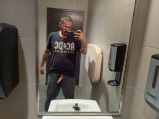 Public restroom 4 of 5