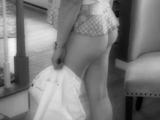 Mia in Black and White 3 of 6