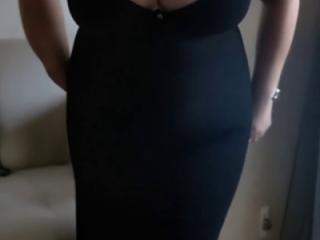 Bit of Cleavage 3 of 4