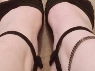 Black toes & heels 4 of 8