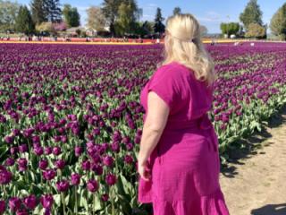 The Queen in the Tulip Fields…and her 2 lips 😈 2 of 18