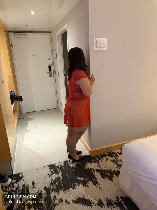 Image 2 of 20