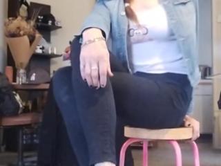 Denim and heels 4 of 8