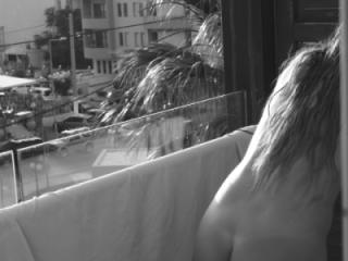 a few pics of my ass (naked) 10 of 17